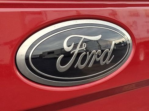 Used 2022 Ford F250 Lariat w/ Black Appearance Package AWD/4WD image 31