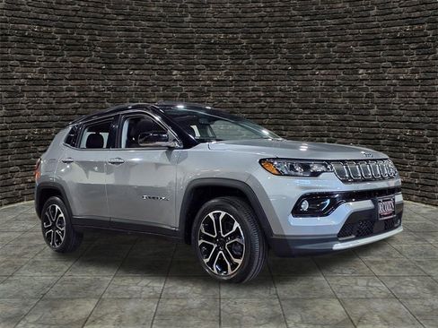 Used 2022 Jeep Compass Limited w/ Sun and Sound Group image 1