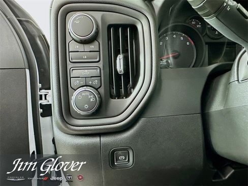 Used 2025 Chevrolet Silverado 2500 Custom w/ Custom Convenience Package image 22