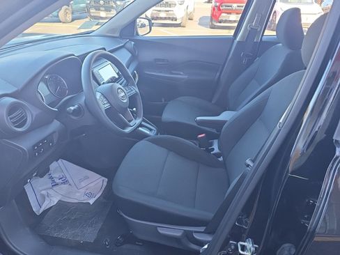Used 2025 Nissan Kicks Play S image 13