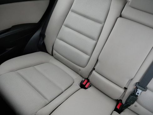 Used 2016 MAZDA CX-5 Touring image 12