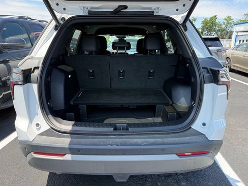 Used 2026 Chevrolet Equinox LT w/ Convenience Package II AWD/4WD image 11