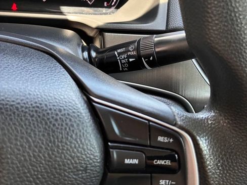 Used 2018 Honda Accord LX image 25