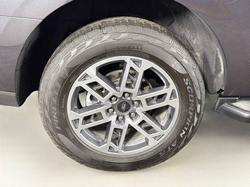 Used 2025 Ford Expedition Active AWD/4WD image 35