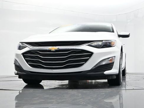 Used 2023 Chevrolet Malibu LT image 36
