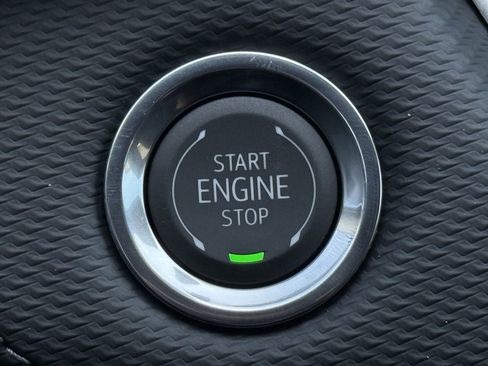 New 2026 Chevrolet Equinox LT w/ Safety and Technology Package FWD image 18