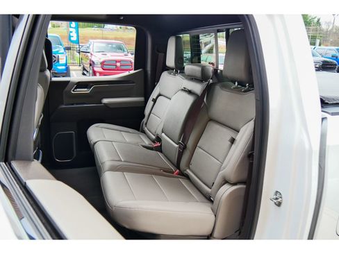 Used 2023 Chevrolet Silverado 1500 LTZ w/ LTZ Premium Package image 18