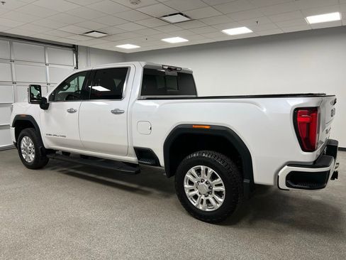 Used 2020 GMC Sierra 3500 Denali w/ Denali Ultimate Package image 7