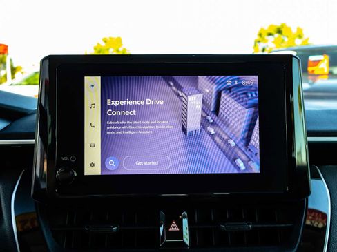 Certified 2025 Toyota Corolla LE image 26