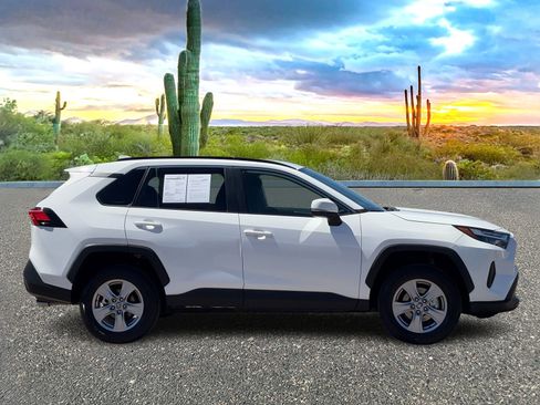 Used 2025 Toyota RAV4 XLE image 6