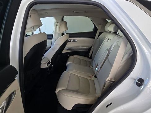 Used 2025 Genesis GV70 2.5T w/ Select Package image 15