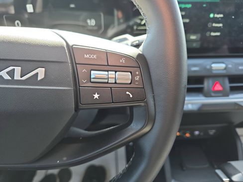 Used 2025 Kia K4 EX image 19