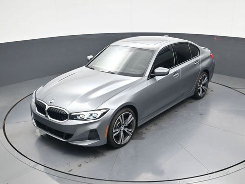 Used 2023 BMW 330i xDrive Sedan w/ Premium Package image 27