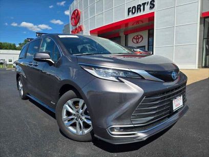 Certified 2021 Toyota Sienna Limited