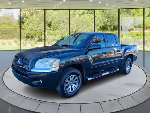 Used 2007 Mitsubishi Raider LS image 1