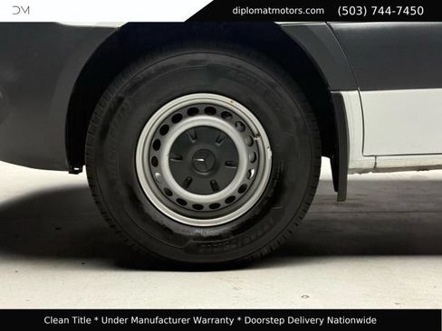 Used 2024 Mercedes-Benz Sprinter 2500 image 34