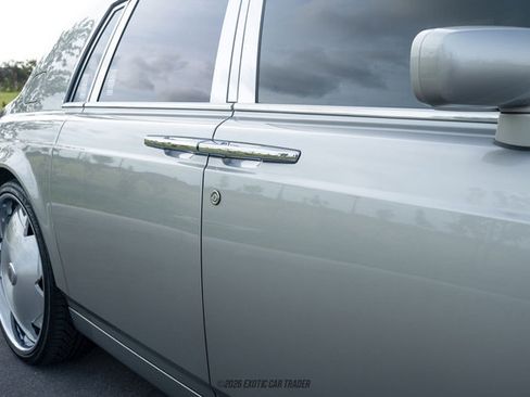 Used 2005 Rolls-Royce Phantom Sedan RWD image 74
