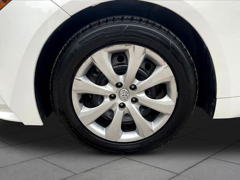 Used 2023 Toyota Corolla LE FWD image 11