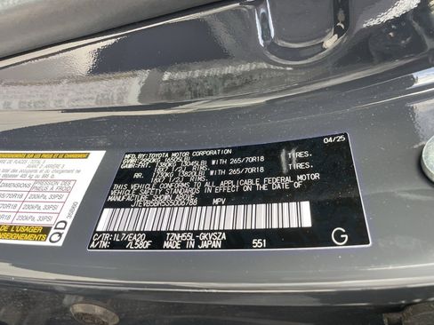 Used 2025 Toyota 4Runner TRD Off-Road Premium image 10