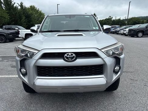 Used 2017 Toyota 4Runner TRD Off-Road Premium AWD/4WD image 2