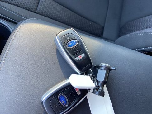 Used 2024 Subaru Outback Premium AWD/4WD image 43