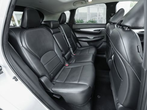 Used 2019 INFINITI QX50 Luxe w/ Navigation Package image 36