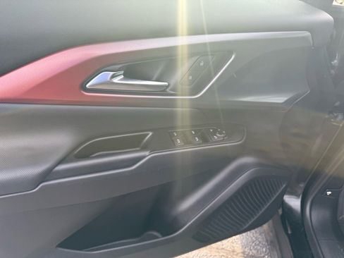 Used 2024 Chevrolet Equinox EV RS image 17