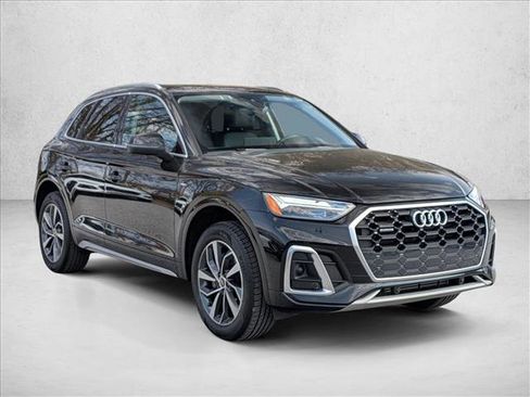 Certified 2023 Audi Q5 2.0T Premium w/ Convenience Package AWD/4WD image 3
