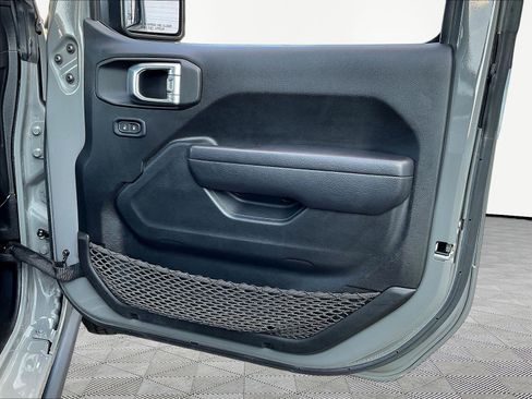 Used 2022 Jeep Wrangler Unlimited Sport AWD/4WD image 28