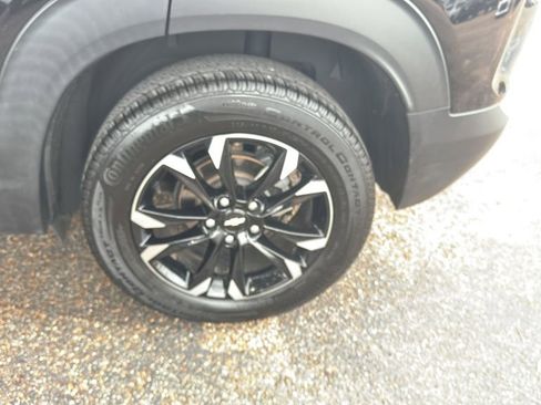 Used 2023 Chevrolet TrailBlazer LT w/ Convenience Package AWD/4WD image 18