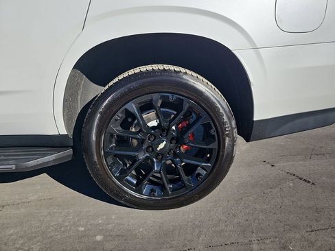 Used 2022 Chevrolet Tahoe LT w/ Luxury Package image 38