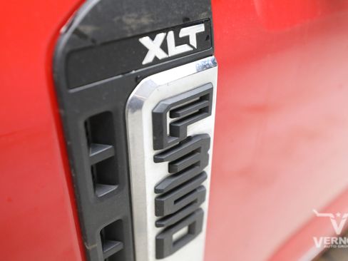 Used 2023 Ford F350 XLT w/ FX4 Off-Road Package image 11