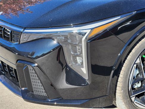 New 2025 Kia K4 GT-Line image 6