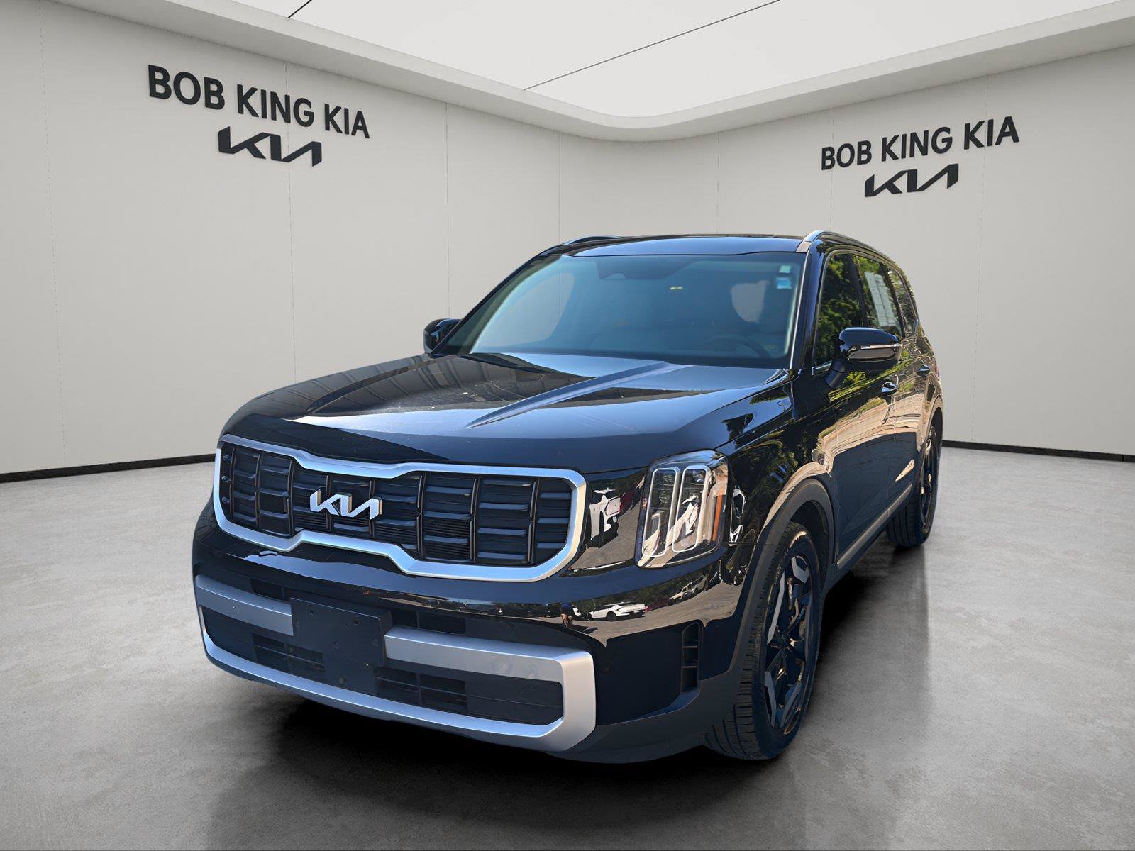 Used 2023 Kia Telluride S w/ S Sunroof Package FWD image 1