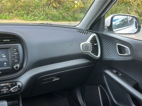 Used 2021 Kia Soul GT-Line image 22
