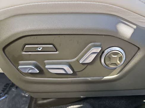 Used 2024 Hyundai Santa Fe Calligraphy image 17