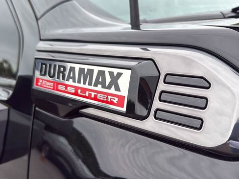 Used 2024 GMC Sierra 2500 AT4 w/ Technology Package AWD/4WD image 10