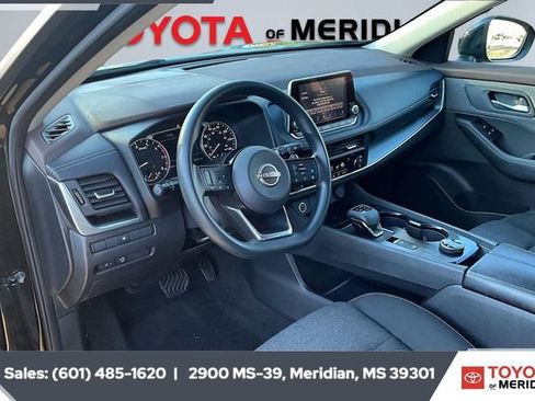 Used 2023 Nissan Rogue SV image 12