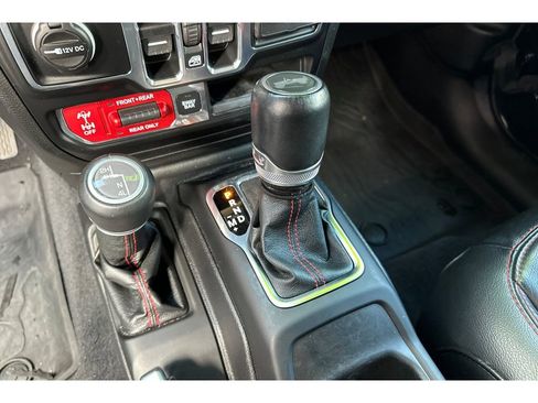 Used 2020 Jeep Wrangler Unlimited Rubicon w/ Safety Group image 24