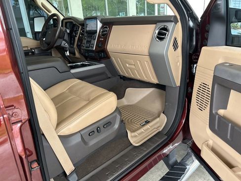 Used 2016 Ford F250 Lariat w/ Lariat Ultimate Package image 26