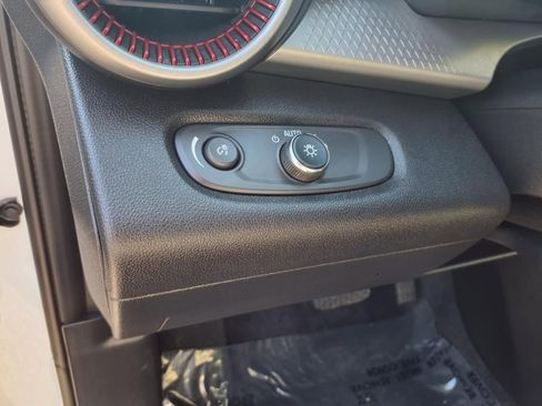 Used 2024 Chevrolet Trax RS w/ Driver Confidence Package image 26