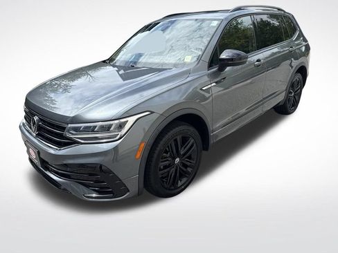Used 2022 Volkswagen Tiguan SE R-Line AWD/4WD image 12