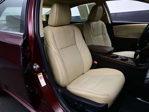 Used 2014 Toyota Avalon Limited w/ Technology Package FWD image 13