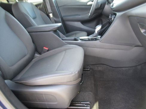 Used 2023 Buick Encore GX Select w/ Safety Package II image 9