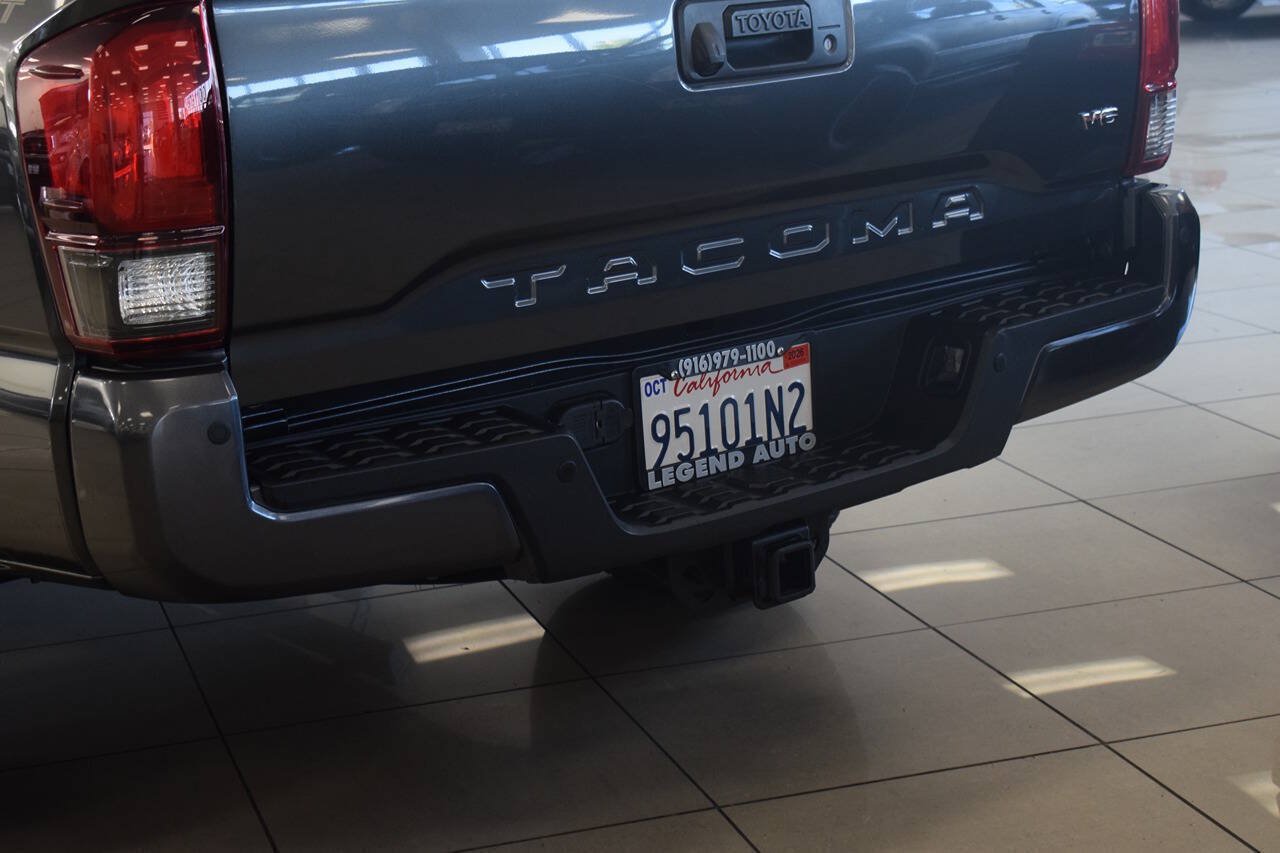 Used 2019 Toyota Tacoma TRD Sport w/ Technology Package AWD/4WD image 14