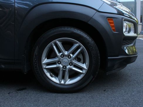 Used 2017 Hyundai Santa Fe Sport FWD image 4