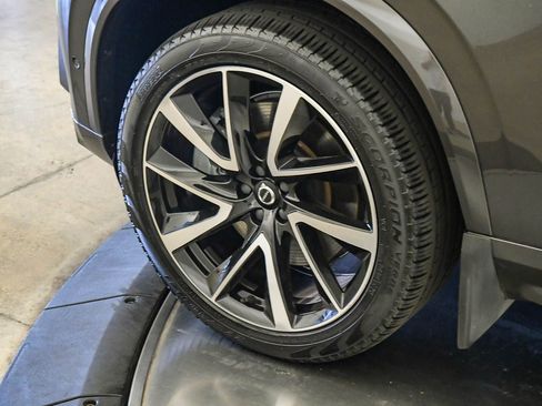 Certified 2023 Volvo XC90 T8 Ultimate w/ Protection Package Premier AWD/4WD image 10