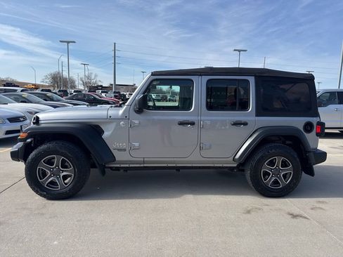 Certified 2018 Jeep Wrangler Unlimited Sport S AWD/4WD image 21