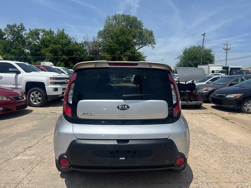 Used 2015 Kia Soul FWD image 6