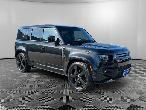 Used 2023 Land Rover Defender 110 V8 AWD/4WD image 7